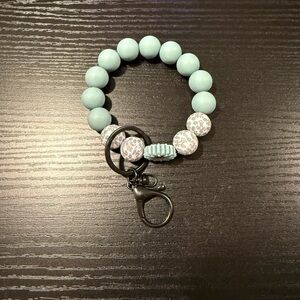 Mint Beaded Daisy Keychain Bracelet